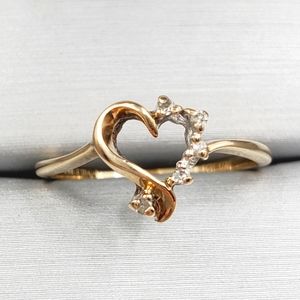 10k Solid Yellow Gold Genuine Round Diamond Heart Ring